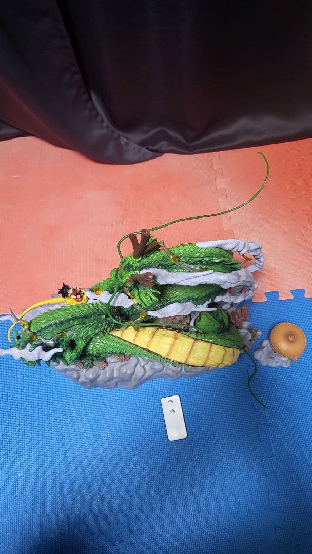 ドラゴンボール　神龍　シェンロン　神竜　筋斗雲乗り少年悟空　　フィギュア