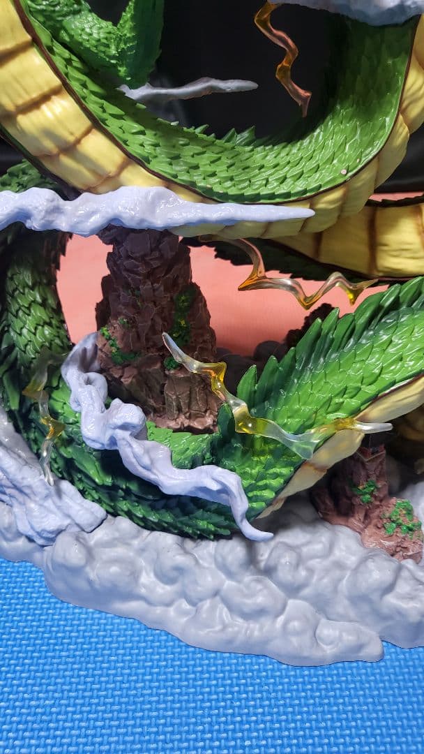 ドラゴンボール　神龍　シェンロン　神竜　筋斗雲乗り少年悟空　　フィギュア