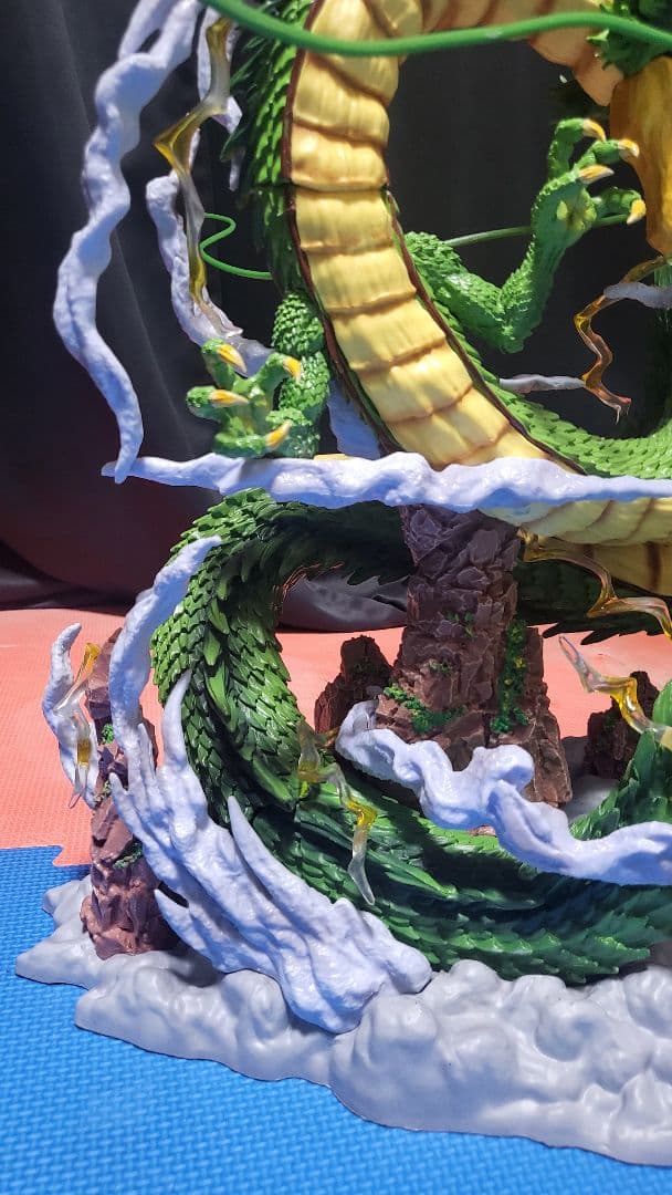 ドラゴンボール　神龍　シェンロン　神竜　筋斗雲乗り少年悟空　　フィギュア