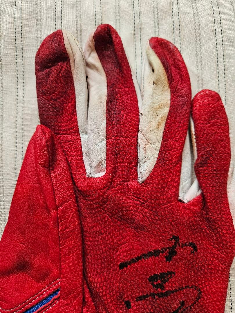 中日ドラゴンズ 吉見一起 練習着 バッティンググローブ サイン入り