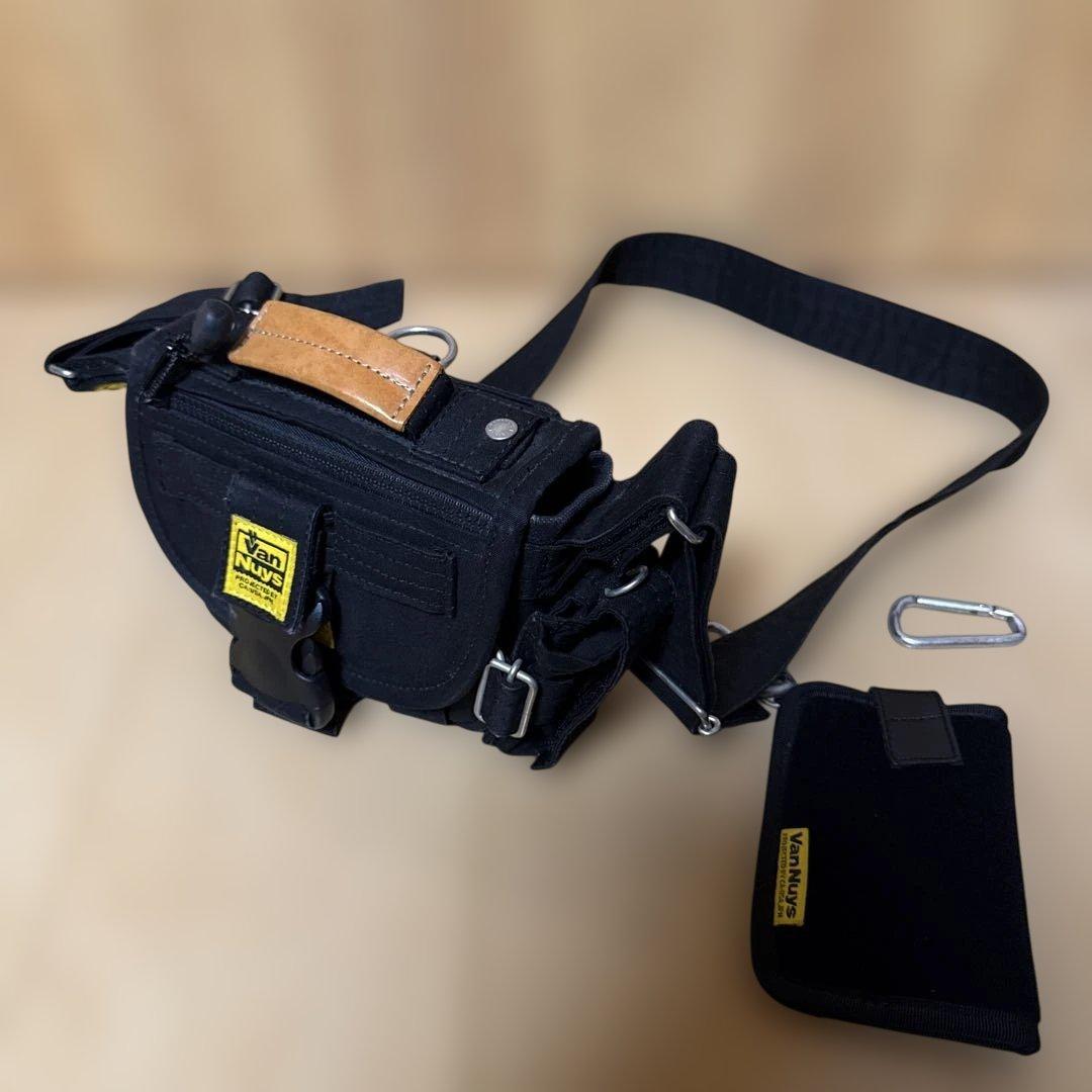 Van Nuys ブラック ボディバッグ　最初期型 Van Nuys ブラック ボディバッグ 最初期型 ガジェット好きならドハマり