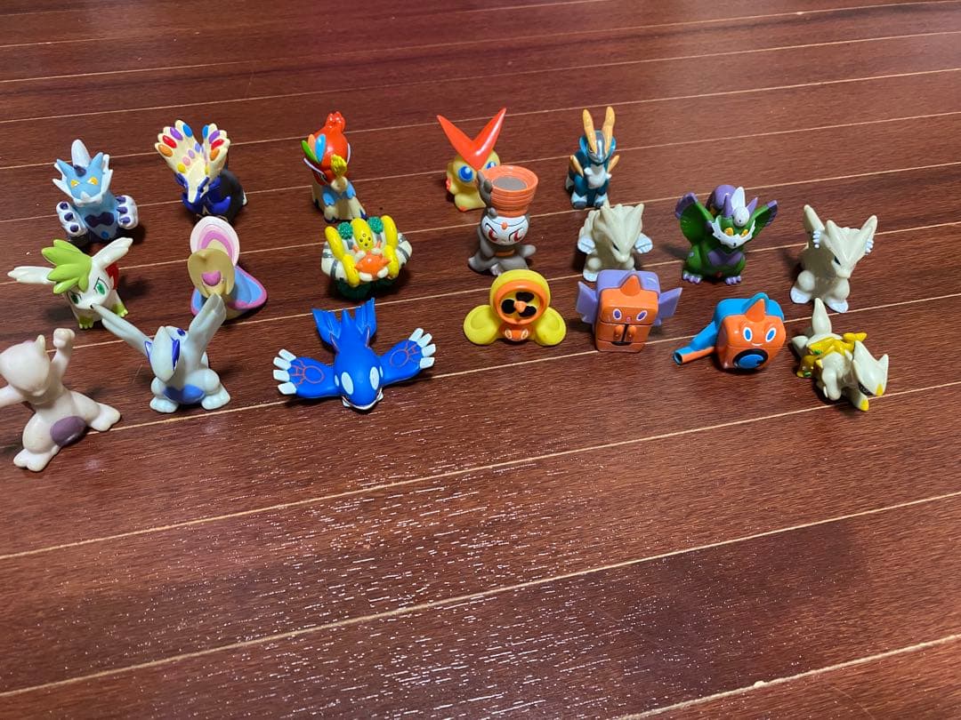 今週までセール指人形フィギュア　ポケモンキッズ　大量　約100以上