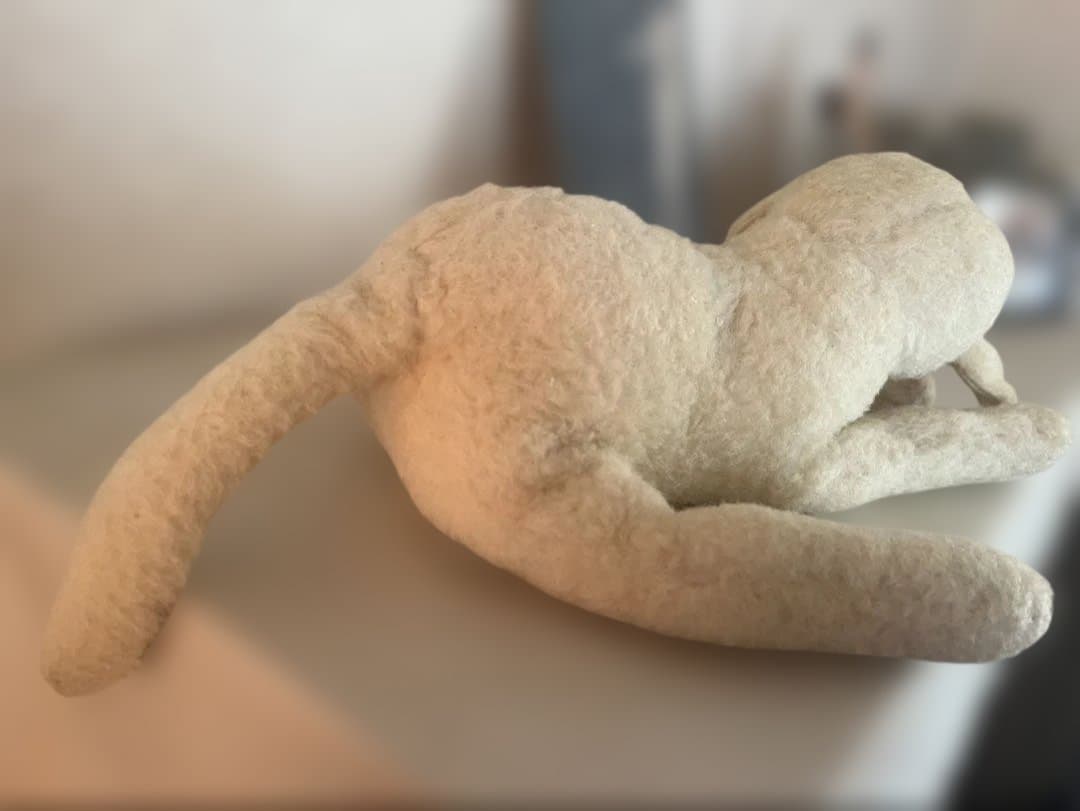 ドイツ　シュタイフ社眠りひつじFloppy Lanby