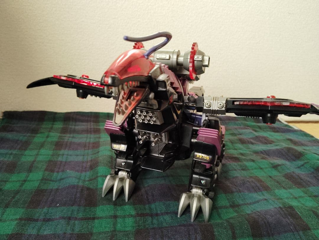 【可動 発光】旧 ゾイド　ギルベイダー