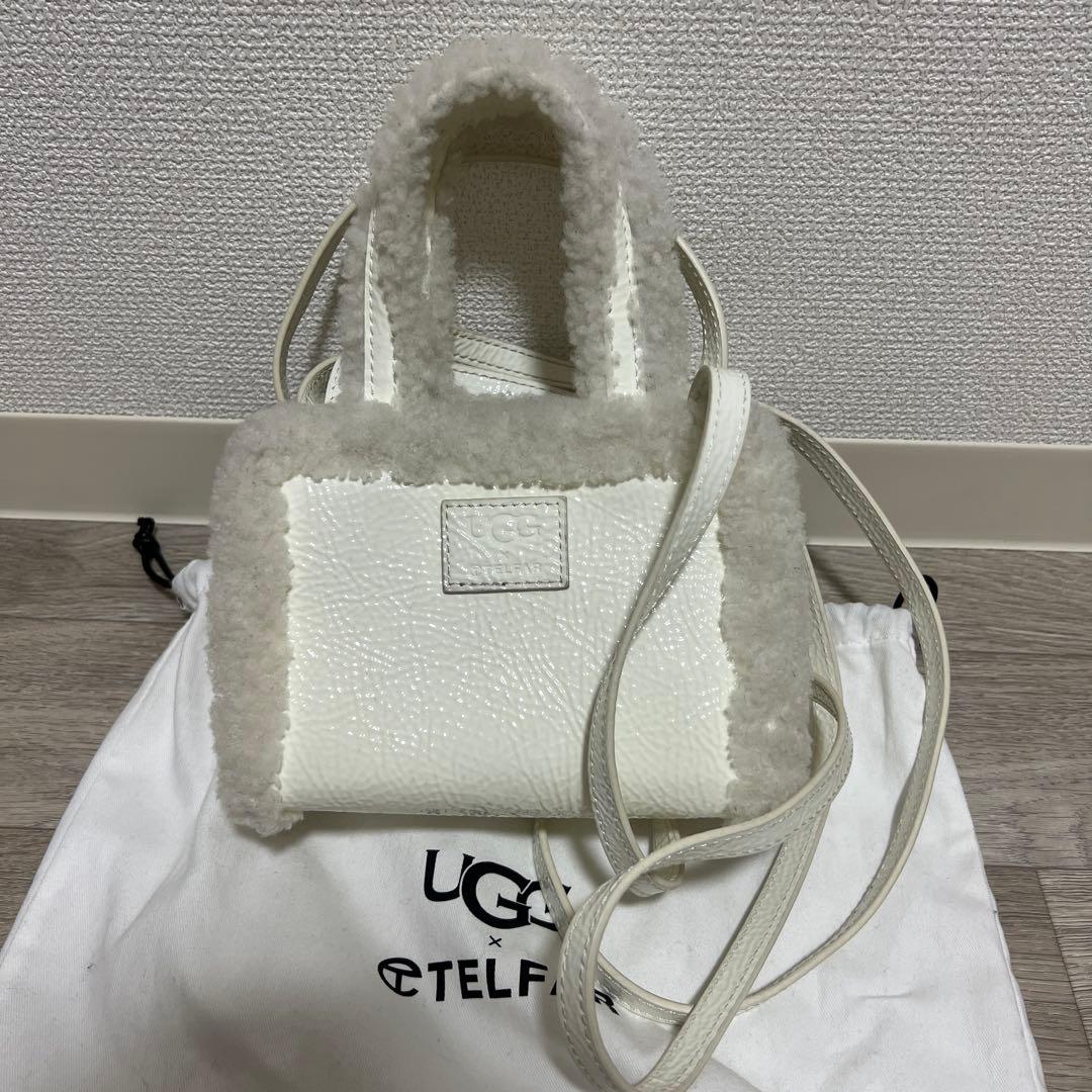 UGG x TELFAR ショルダーバッグ ホワイト - メルカリ