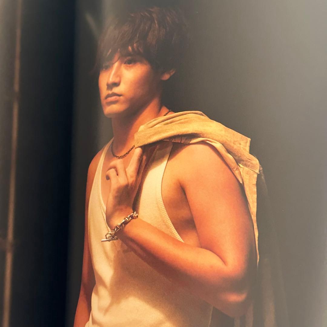 赤楚衛二 写真集 『A』 - メルカリ