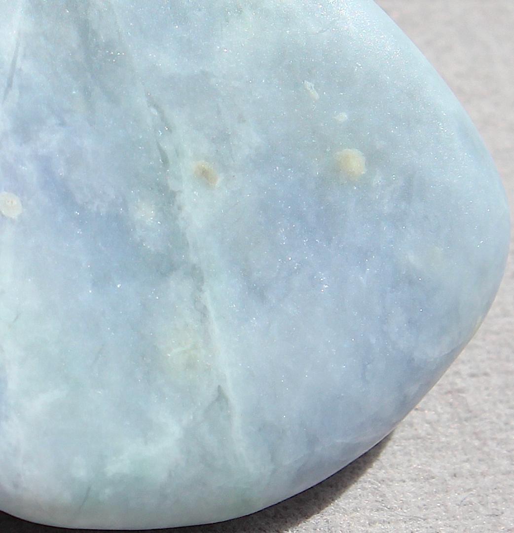 ［超綺麗］多色系 糸魚川翡翠 ラベンダー翡翠 原石 31.0g