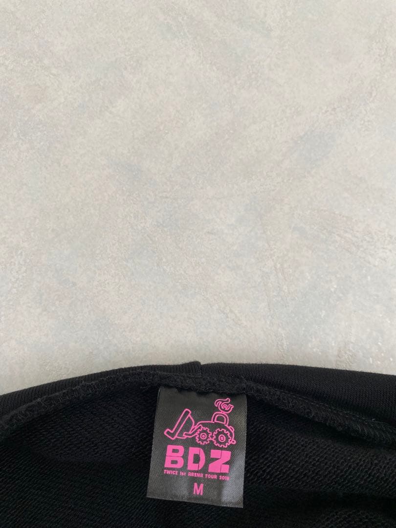 美品 TWICE 1st ARENA TOUR 2018 BDZ パーカー M - メルカリ