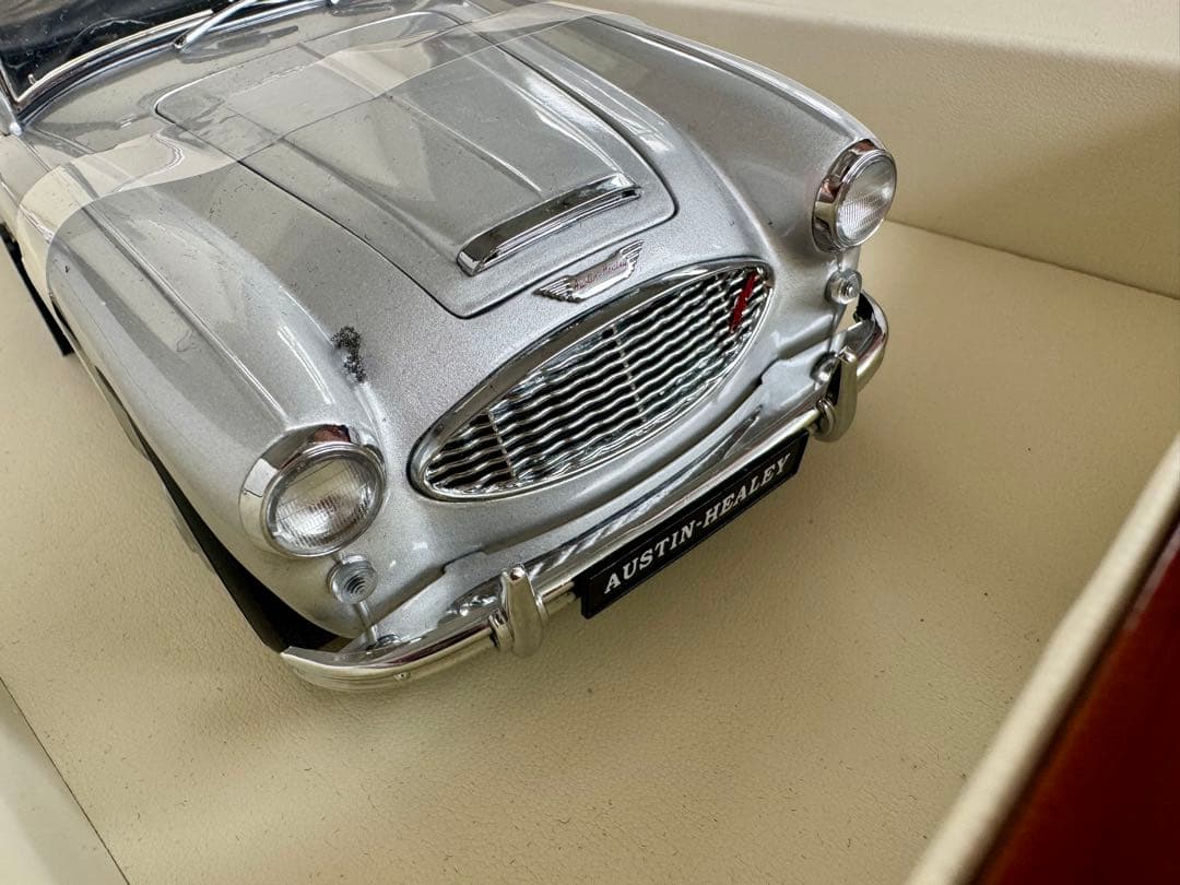 フレデリック・コンスタント × オースティン・ヒーレー モデルカー