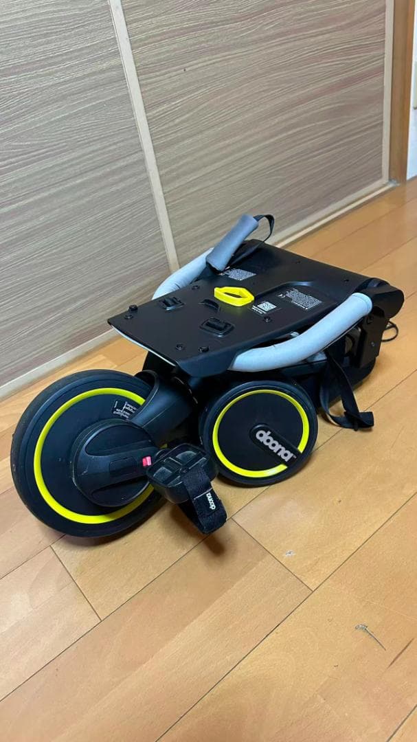 doona Liki Trike S3 グレー 折りたたみ三輪車 キャノピーなし