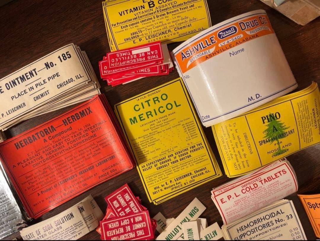 海外 ファーマシーラベル 55種各一枚計55枚 ➕薬袋一枚 ヴィンテージ