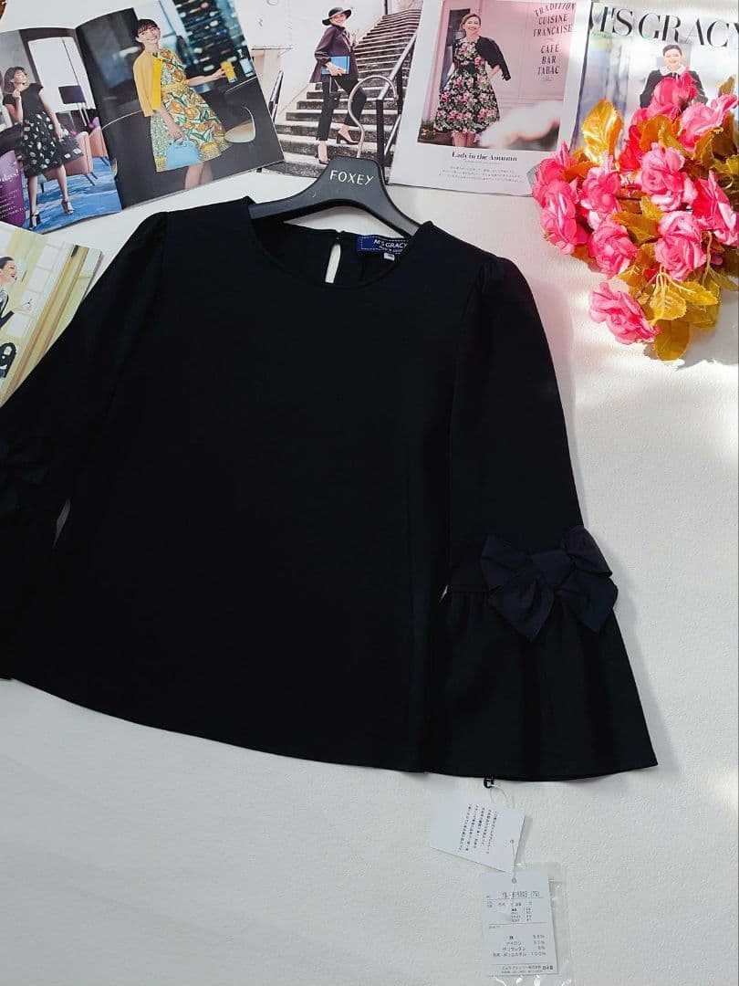 《めっく》《新品》 エムズグレイシー お洒落✳️ トップス☀✳️