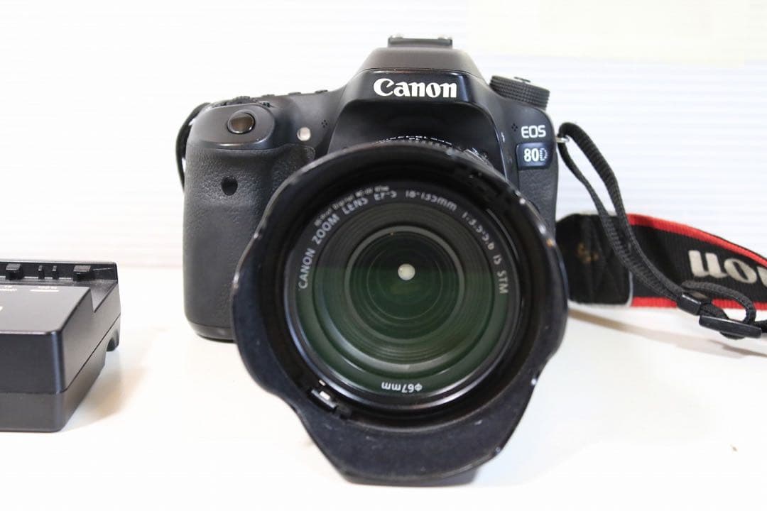 ジャンク品Canon EOS 80D EF-S18-135mm TAMRON 付
