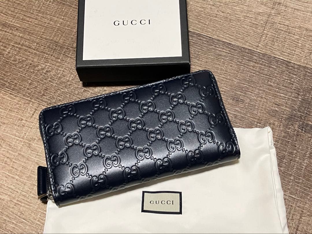 GUCCI ネイビー レザー 長財布