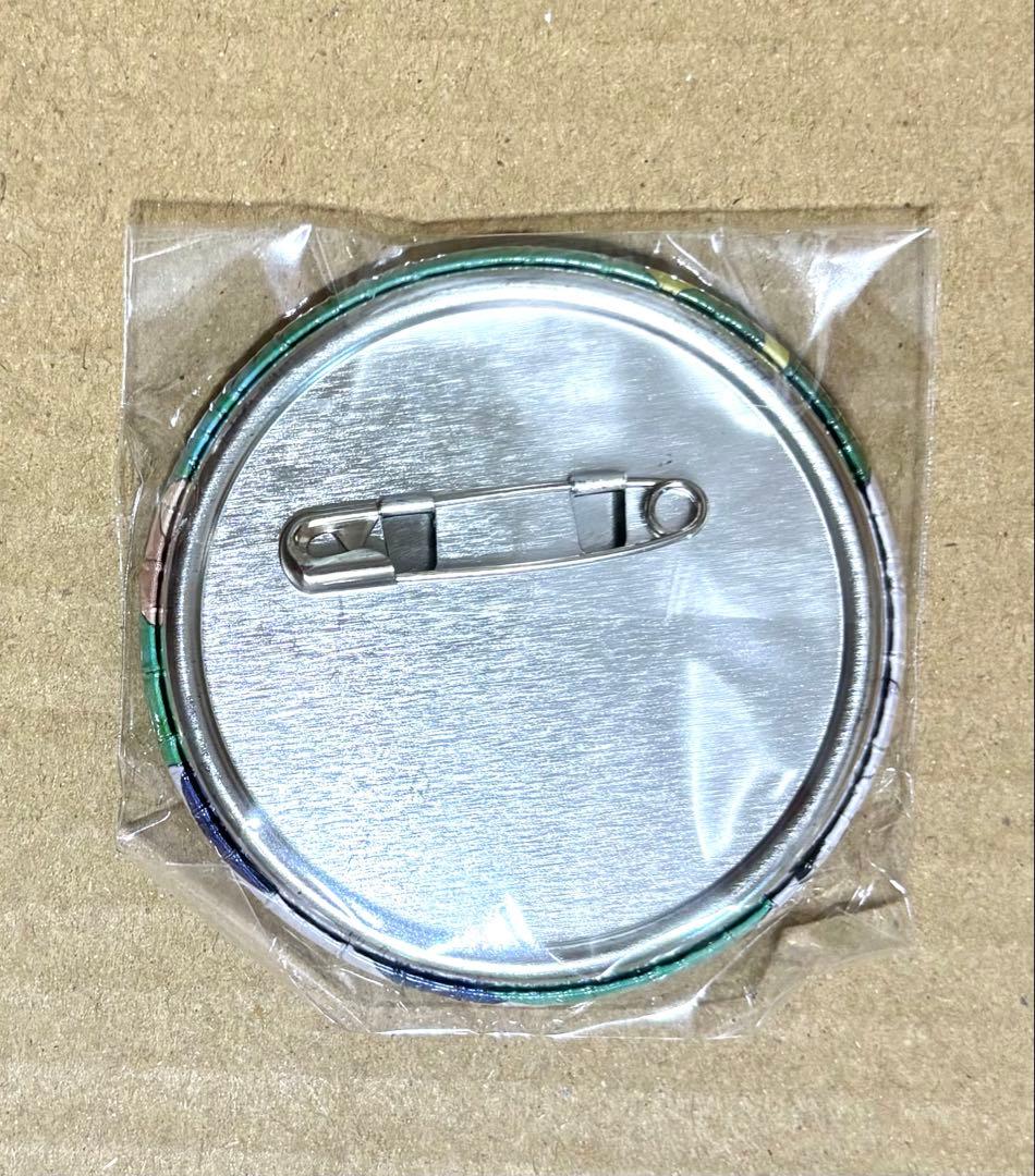 進撃の巨人　ライナー　缶バッジ　巨人中学校