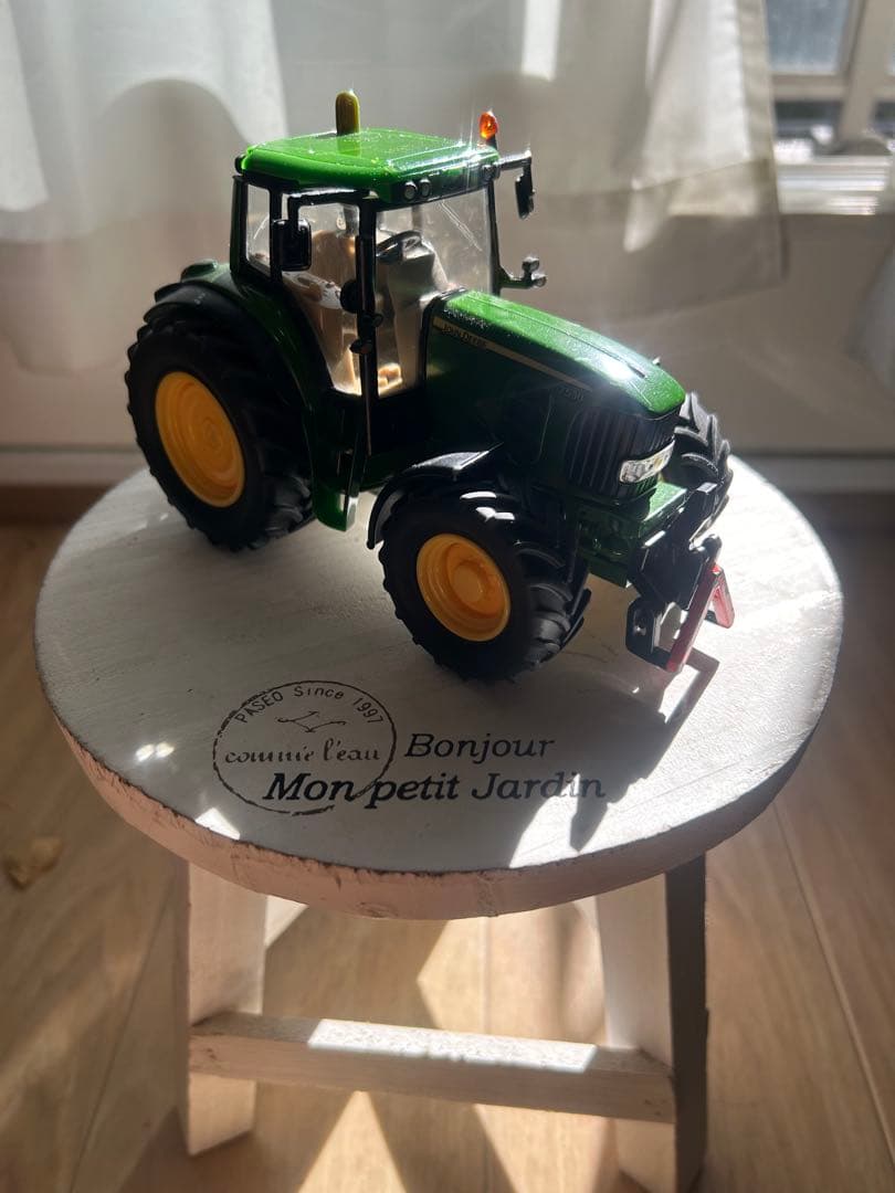 ジョンディア　JOHN DEERE トラクター　1/32 ミニカー　ジク　 牽引 Amazon.co.jp: ジク (SIKU) ジョンディア フロントローダー付