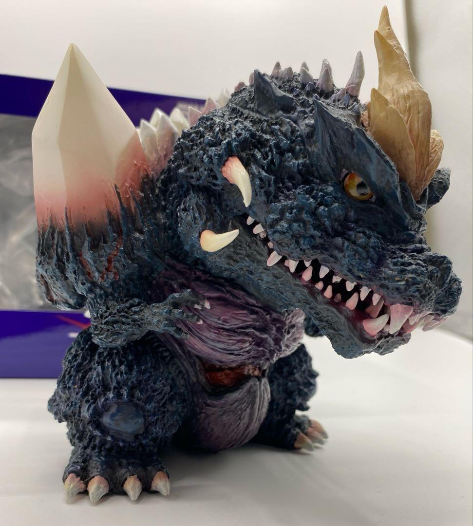 デフォリアル　スペースゴジラ LEDライト付き 限定版