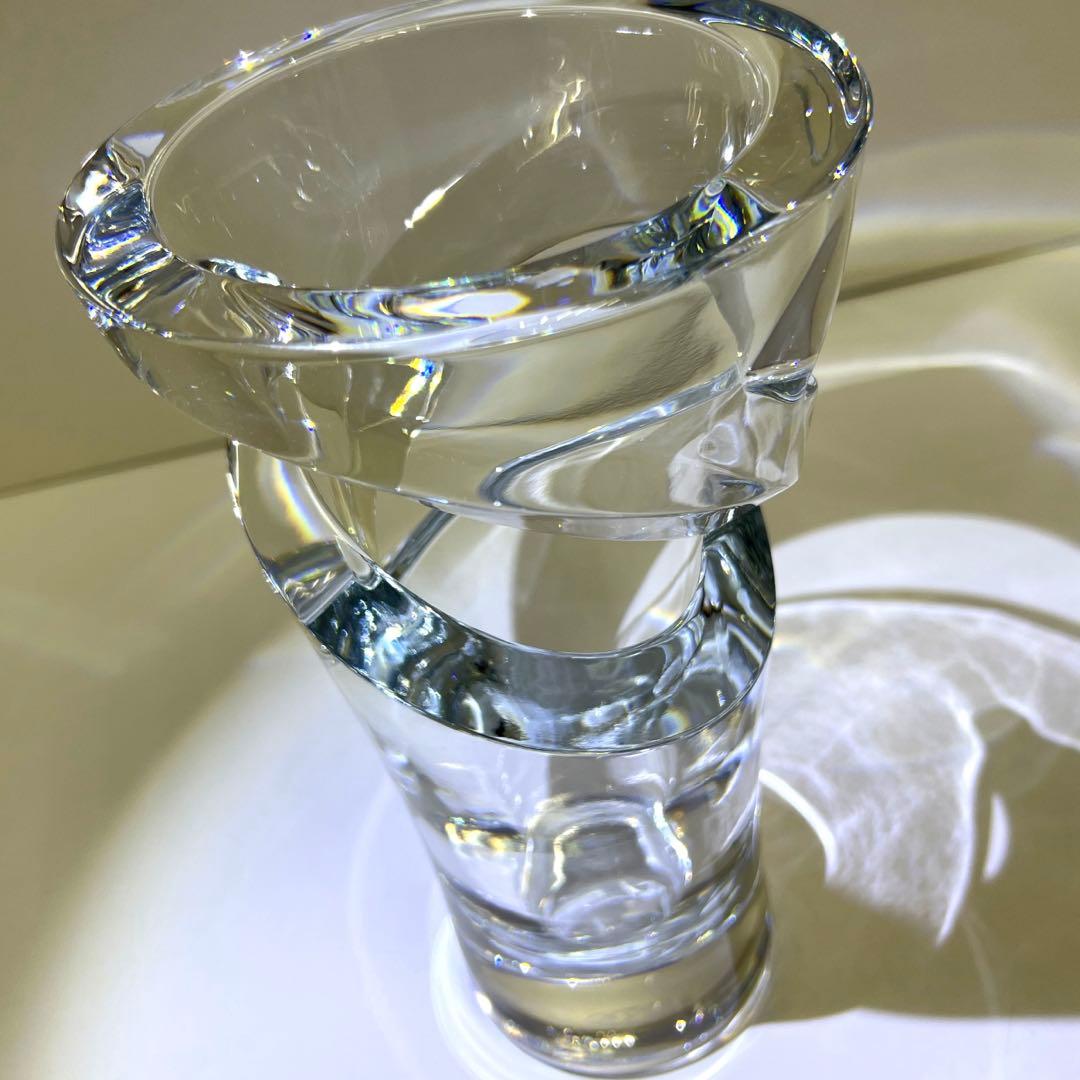 バカラ　トルネード　花瓶　高さ22.8㎝　東Y7-1119☆1Fトトコ バカラ トルネード 花瓶 高さ22.8㎝ 東Y7-1119☆1Fトトコ - メルカリ