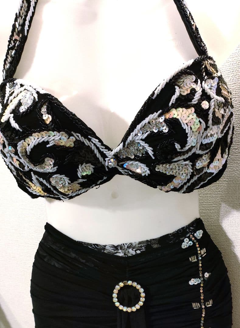 【新品】エジプト製ベリーダンスオリエンタルゴシック衣装 エジプト製デザイナーズによるベリーダンス衣装ならエリフ