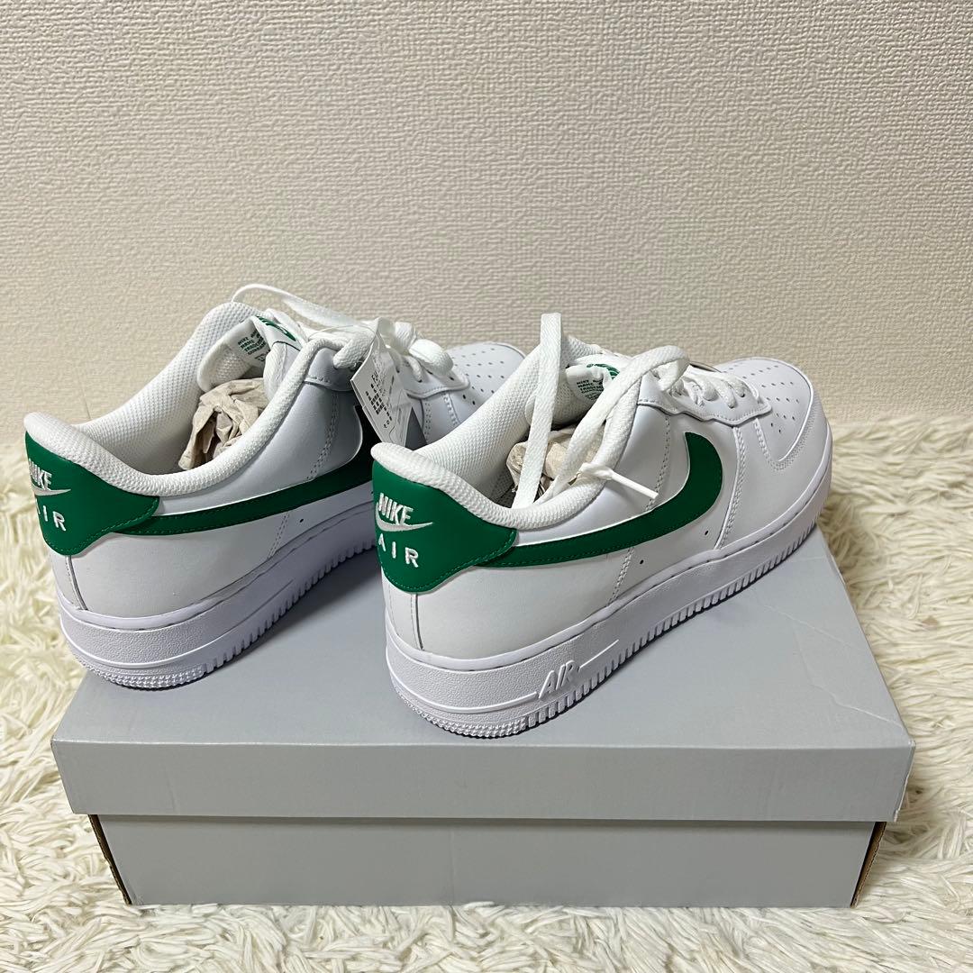 新品　未使用NIKE AIR FORCE 1 ’07 27.5cm