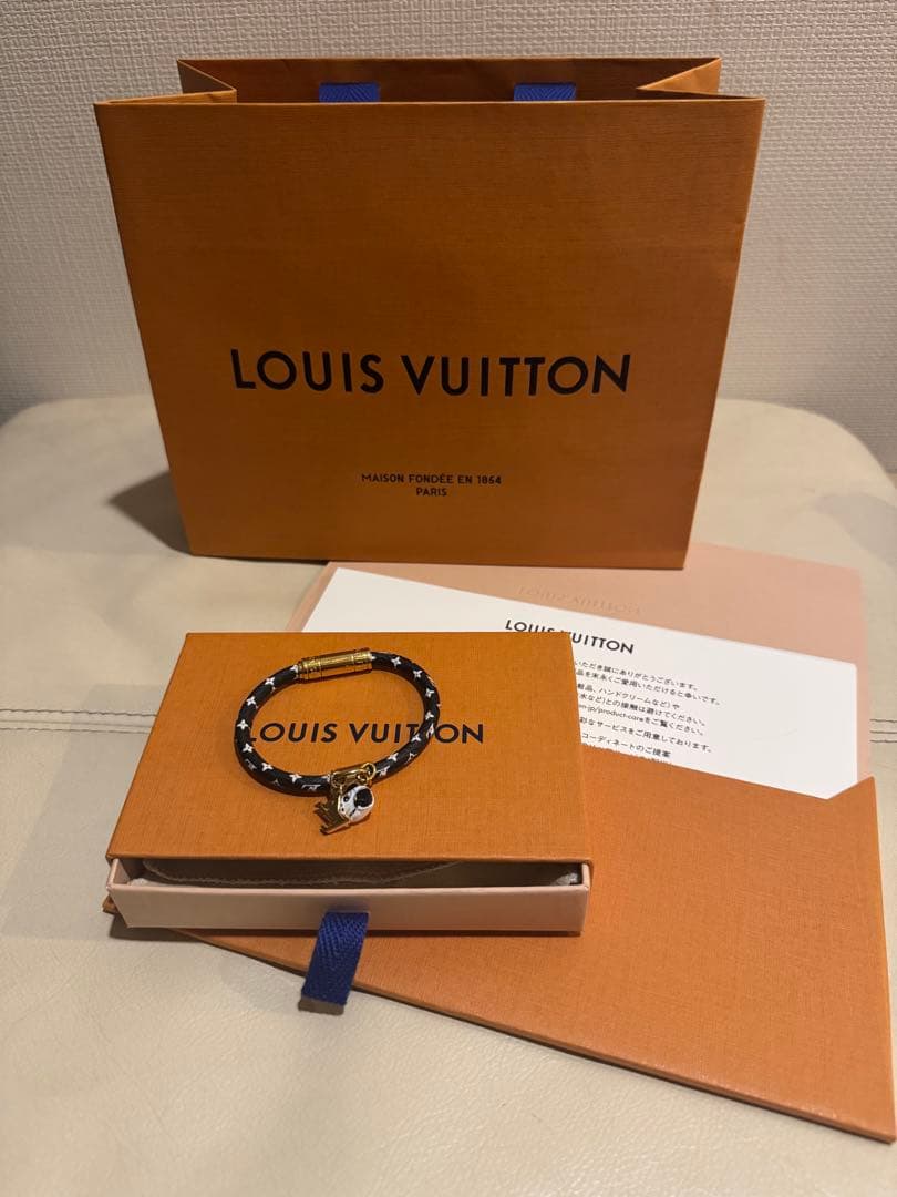 値下げ］Louis Vuitton アニマルチャーム ブレスレット - メルカリ