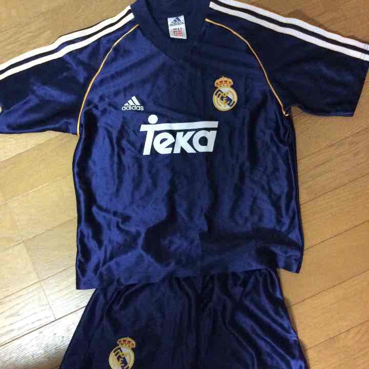 レジェンドモデル  レアルマドリードユニホーム 上下セット レジェンドモデル レアルマドリードユニホーム 上下セット レジェンド