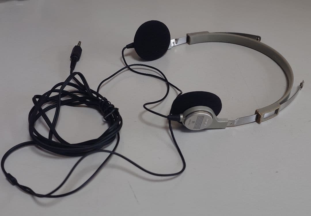 SONY 初期ウォークマン用レトロヘッドフォン 高音質 MDR-3L2 ジャンク