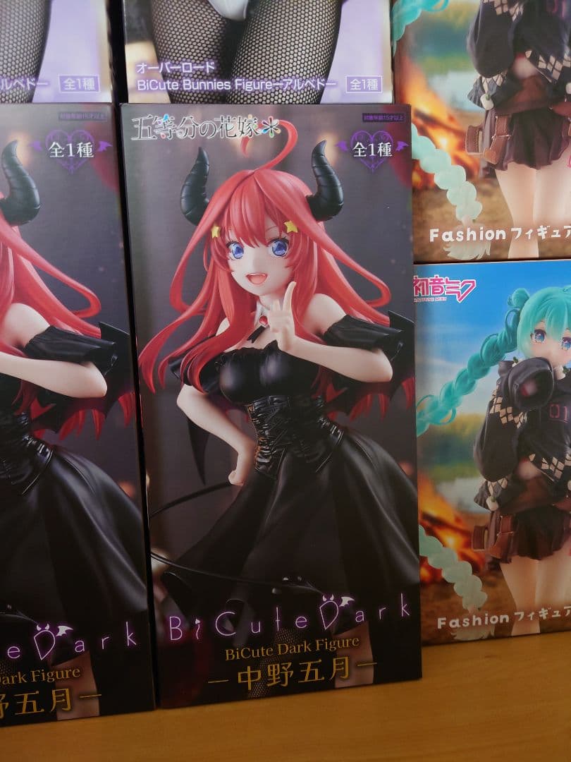 最新プライズ　フィギュア　アルベド　中野五月　2b 初音ミク　計11個