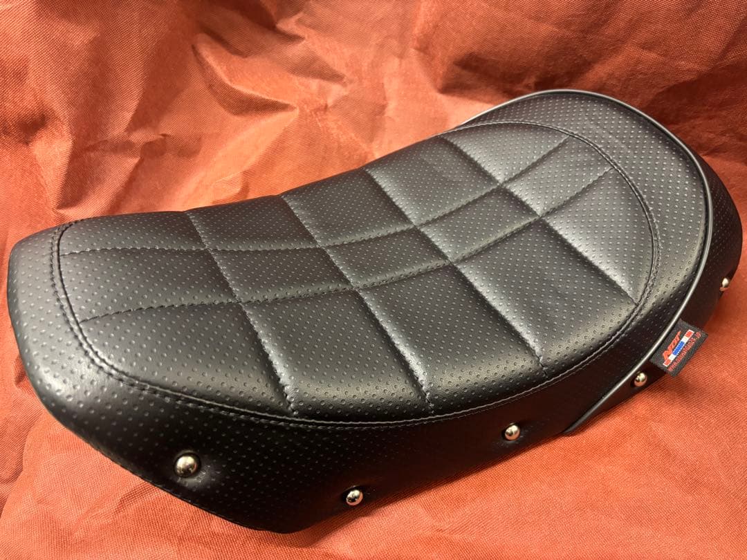 ☆モンキー125カスタムシート【NOI WATDAN 】ローダウンブラケット付き