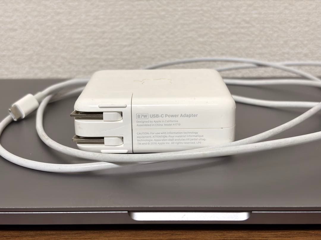 MacBookPro 2.6GHz i7 16GB/256GB 15.4インチ