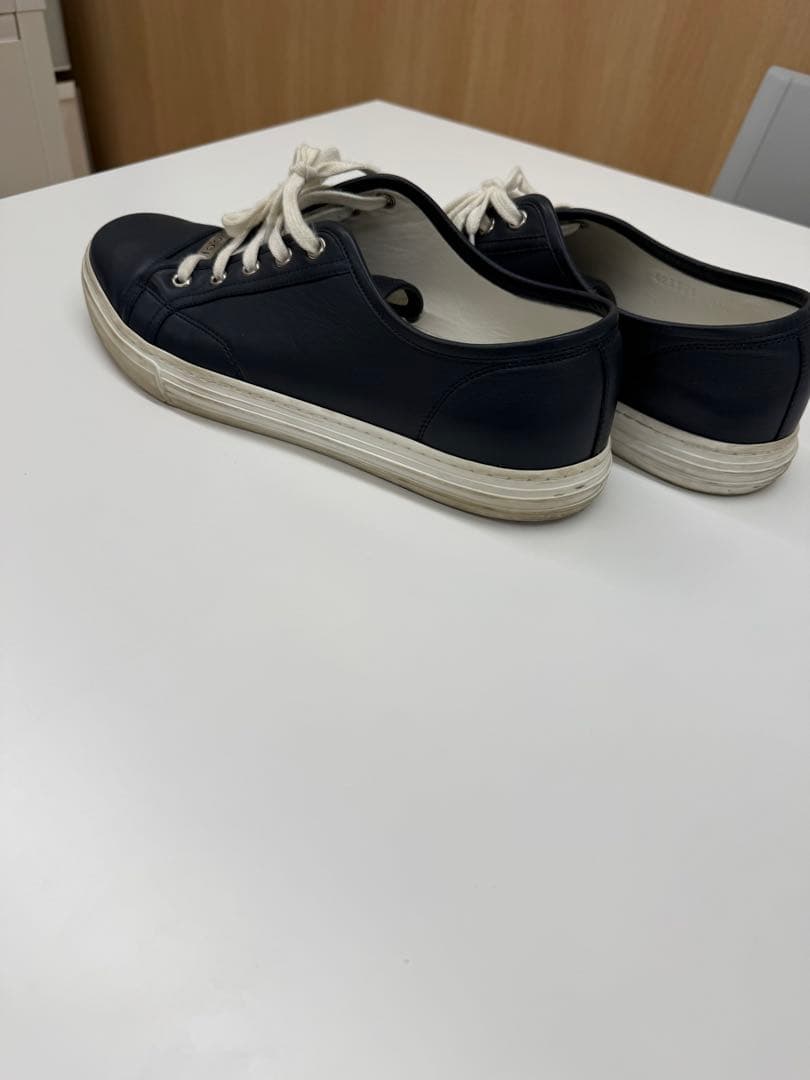 GUCCI ネイビー レザー スニーカー - メルカリ