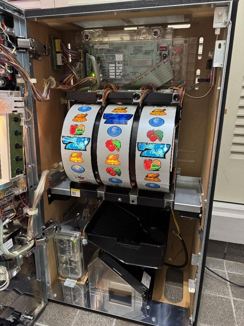 す*し様 【ご自宅まで送料無料‼️】コータローまかり通る　IGT　5号機　訳アリ