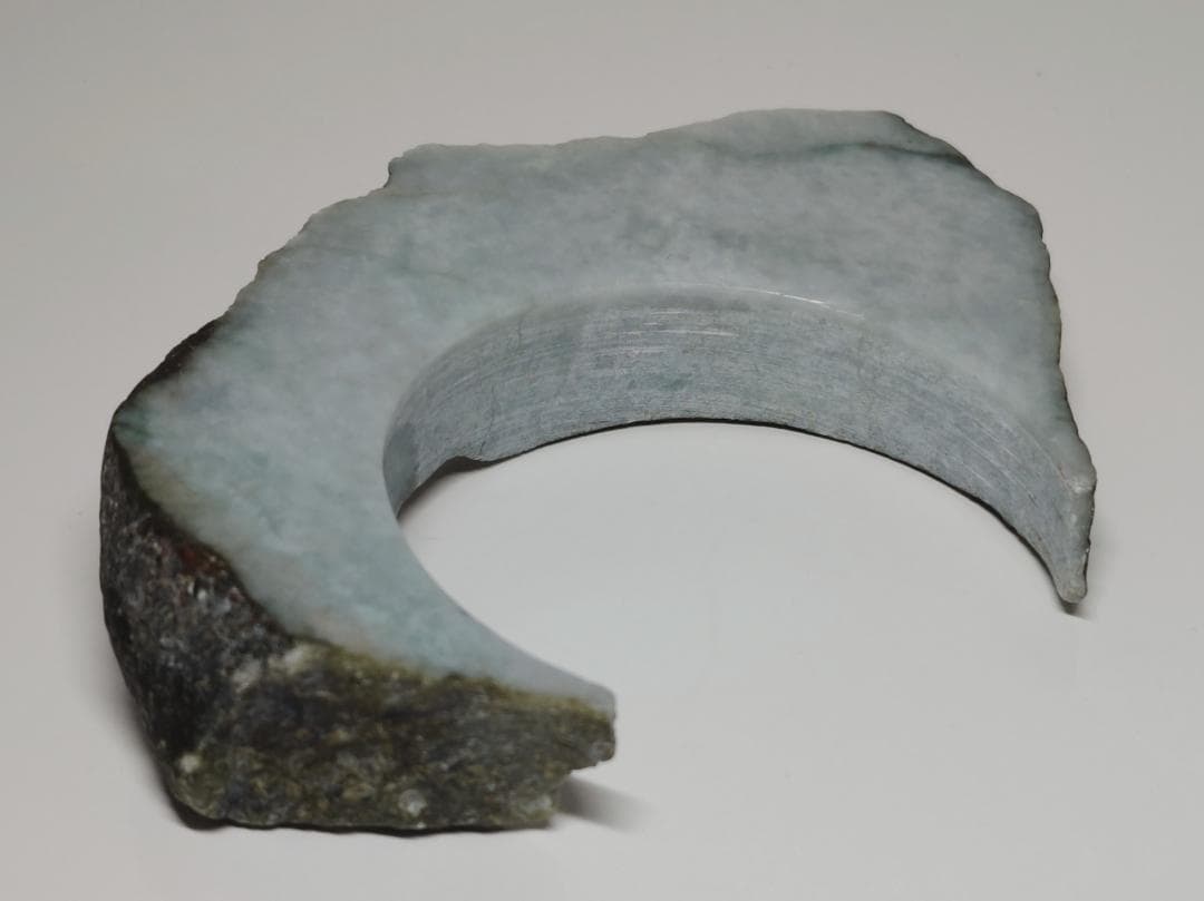 淡青 327g 翡翠 ヒスイ 原石 鑑賞石 自然石 誕生石 鉱物 鉱石 水石