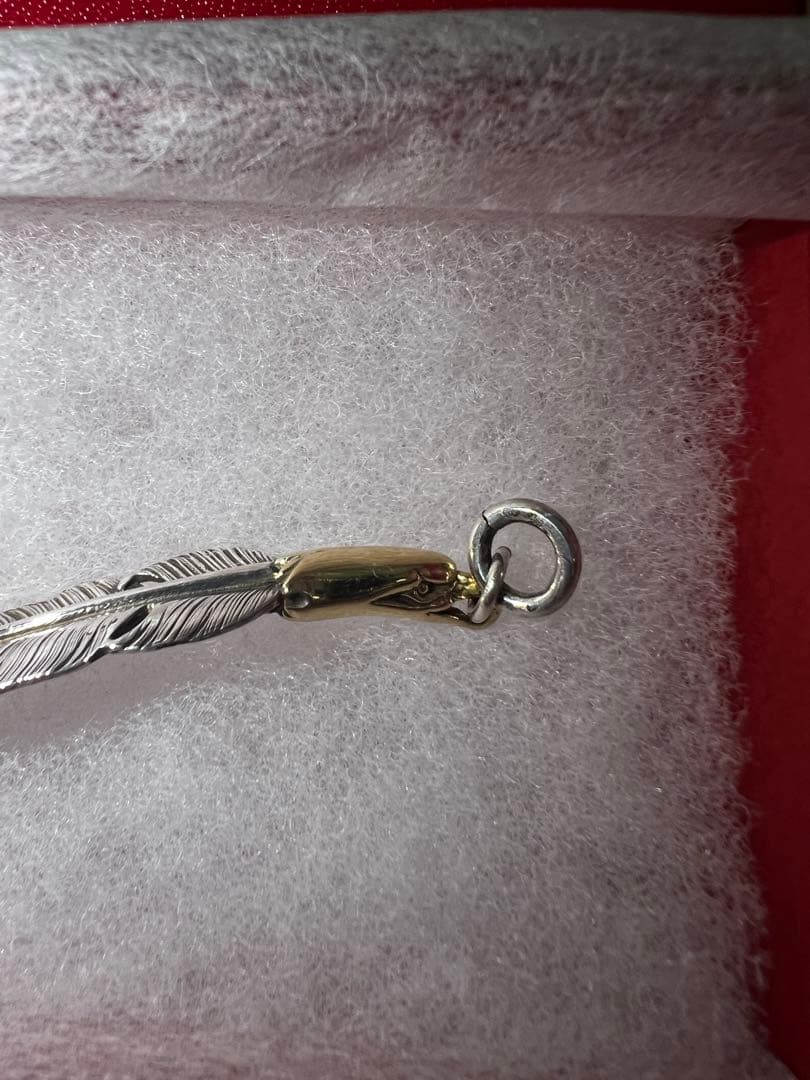 ラリースミス 18K イーグルヘッドフェザーペンダントトップ - メルカリ