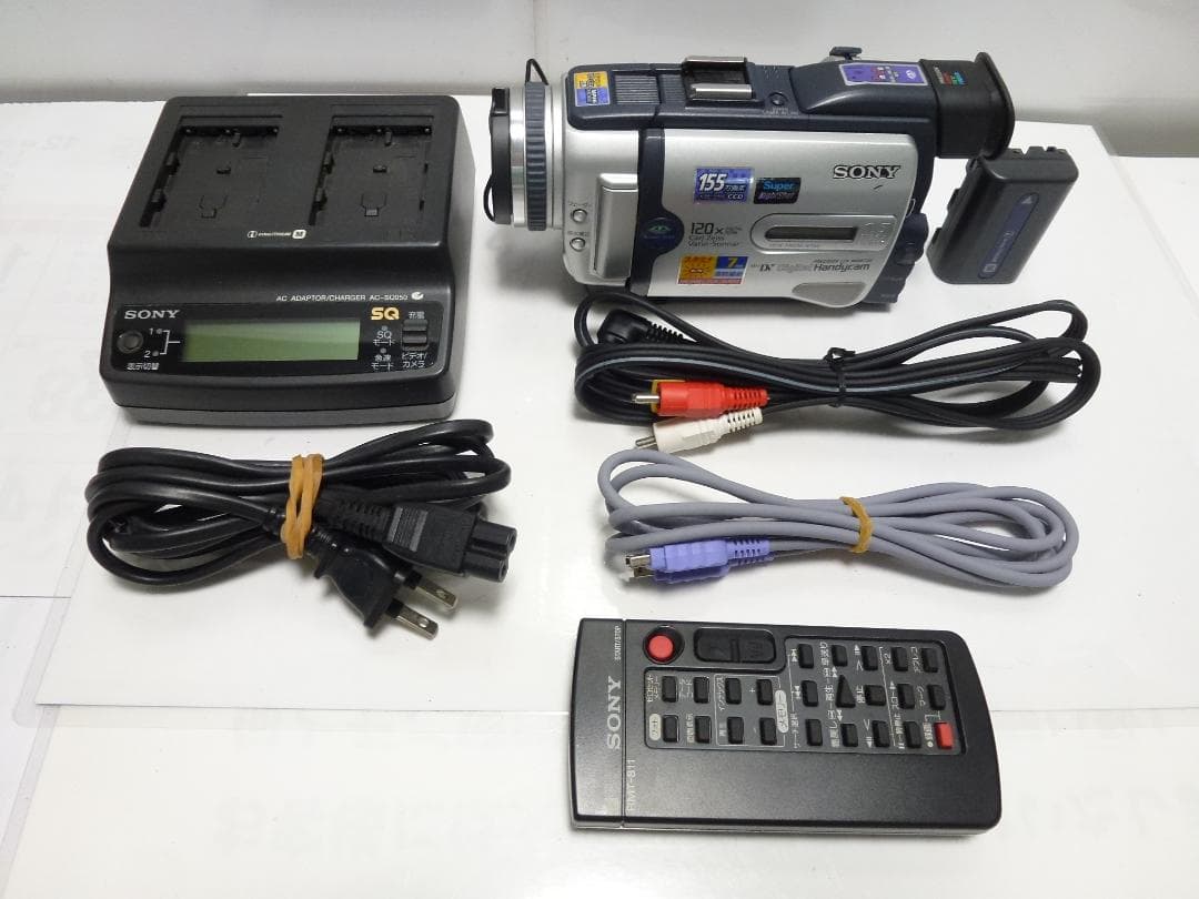 動作品 Mini DV　ソニーデジタルビデオカメラ　SONY DCR-TRV30 動作品 Mini DV ソニーデジタルビデオカメラ SONY DCR-TRV30 - メルカリ