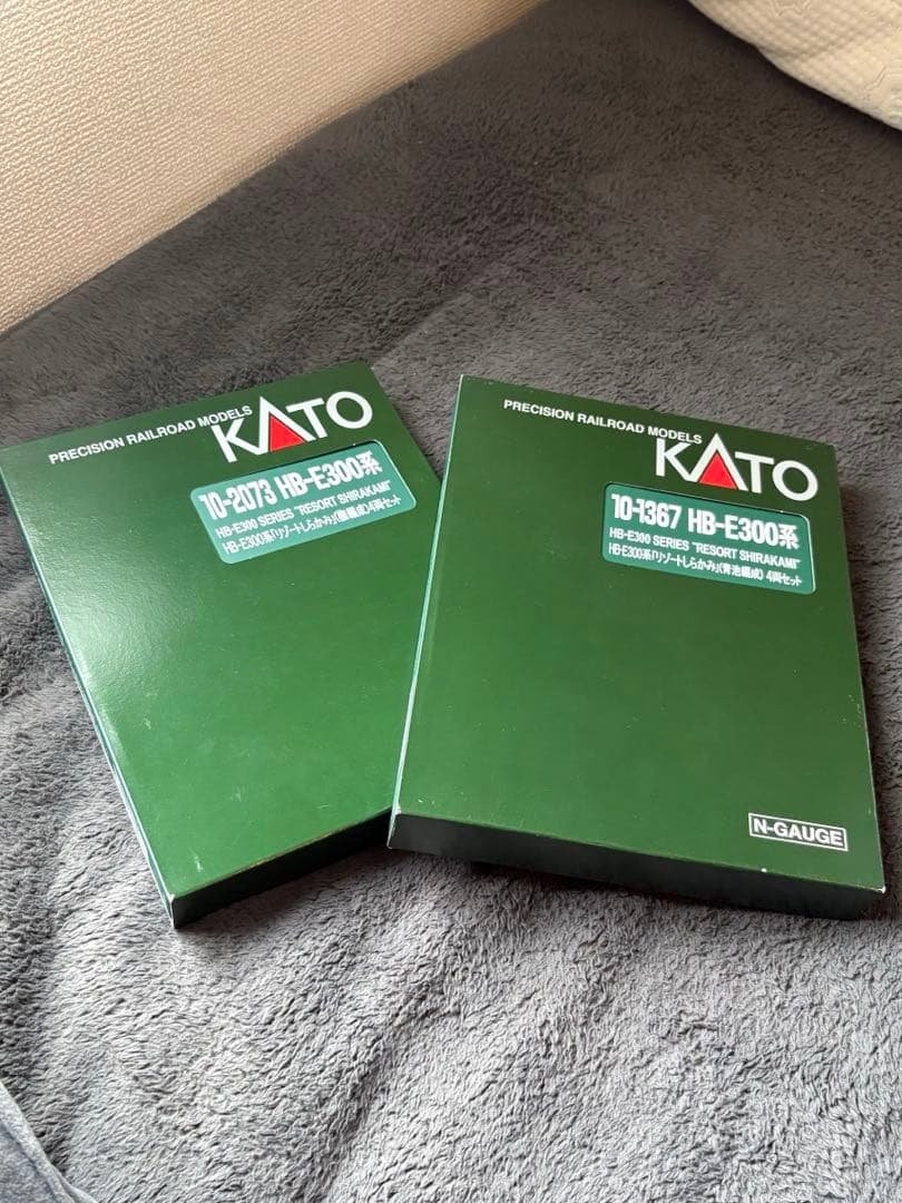 KATO HB-E300系 リゾートしらかみ 8両セット HB-E300系「リゾートしらかみ」橅編成（リニューアル版）の入線です