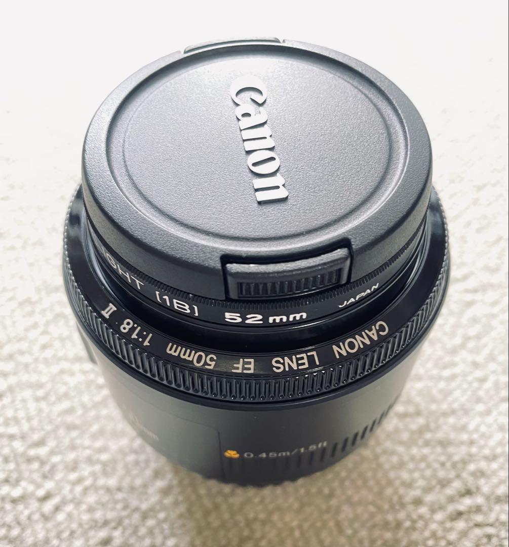 値下げ美品　キャノンCanon EF 50mm f/1.8 II レンズ　袋付き Canon レンズフード ES-62 互換品 一眼レフ用交換レンズ EF50mm F1.8
