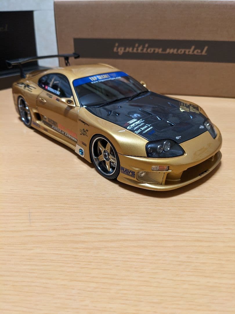 イグニッションモデル1/18　トップシークレット GT300 スープラ(A80)