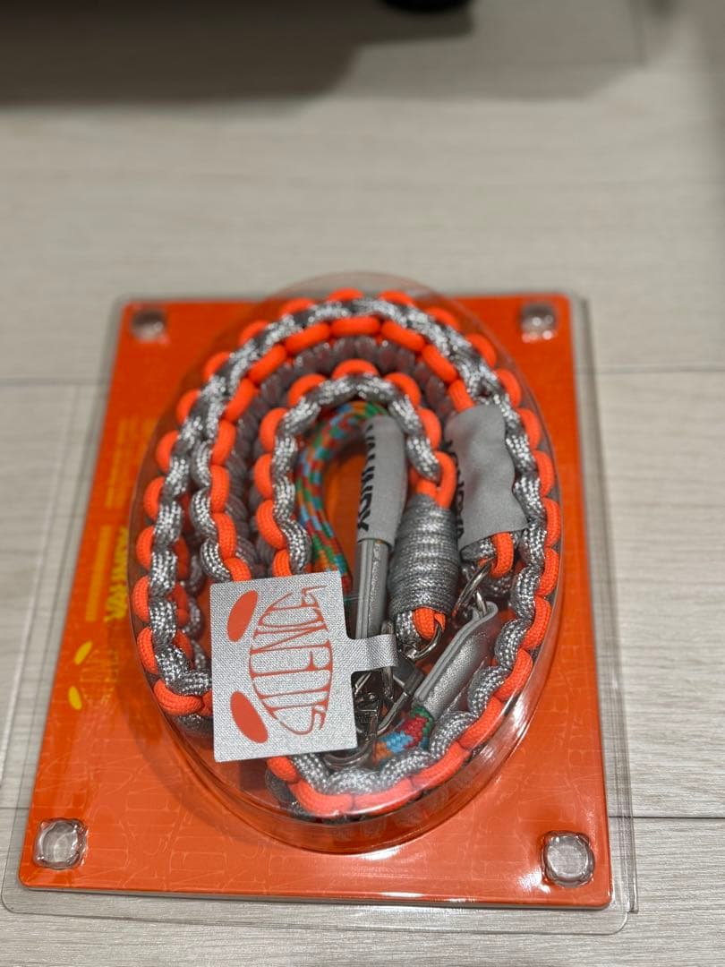 Vaundy Phone tab & strap “SILENCE”