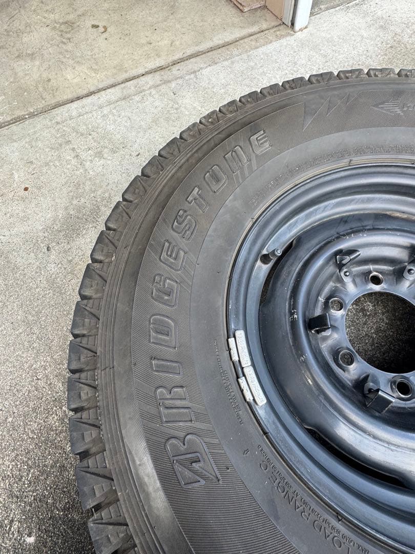 ランクル60使用 ブリジストンスタッドレスタイヤ 31×10.50R15LT