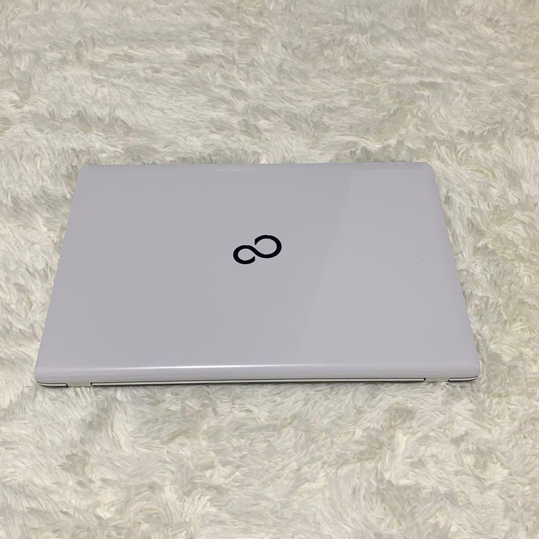 Windowsノート本体 LIFEBOOK AH53/U i7 4722 8GB HDD 1TB FMVA53D3B ノートパソコン FMV LIFEBOOK AH53/D3 ブライトブラック