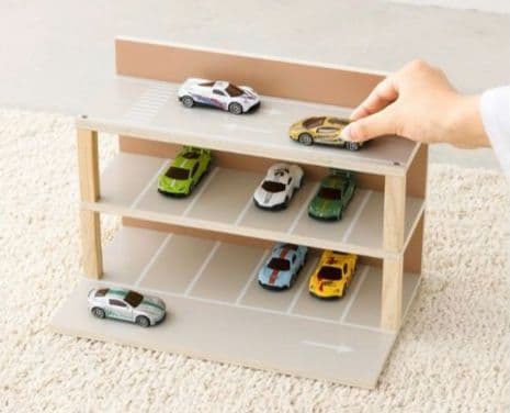 3COINS　ミニカー用多層駐車場　収納棚　エレベーターセット