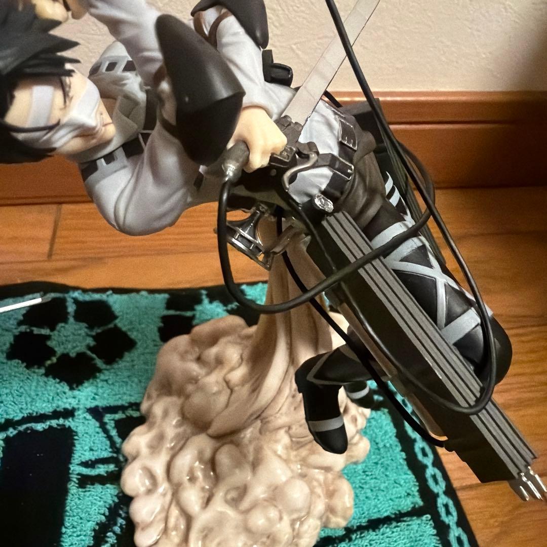 進撃の巨人 一番くじ 地鳴らし B賞リヴィ Ｃ賞ハンジ