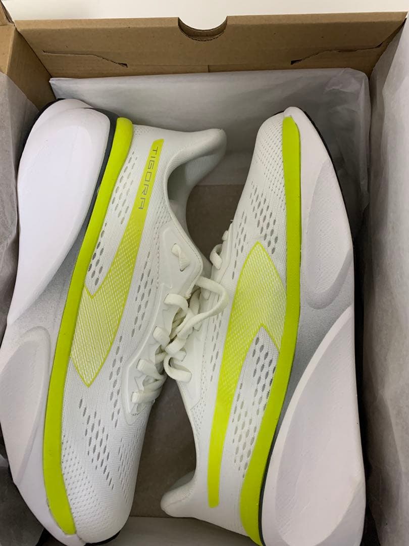 【未使用】TIGORA 厚底ランニングシューズ　27.0cm