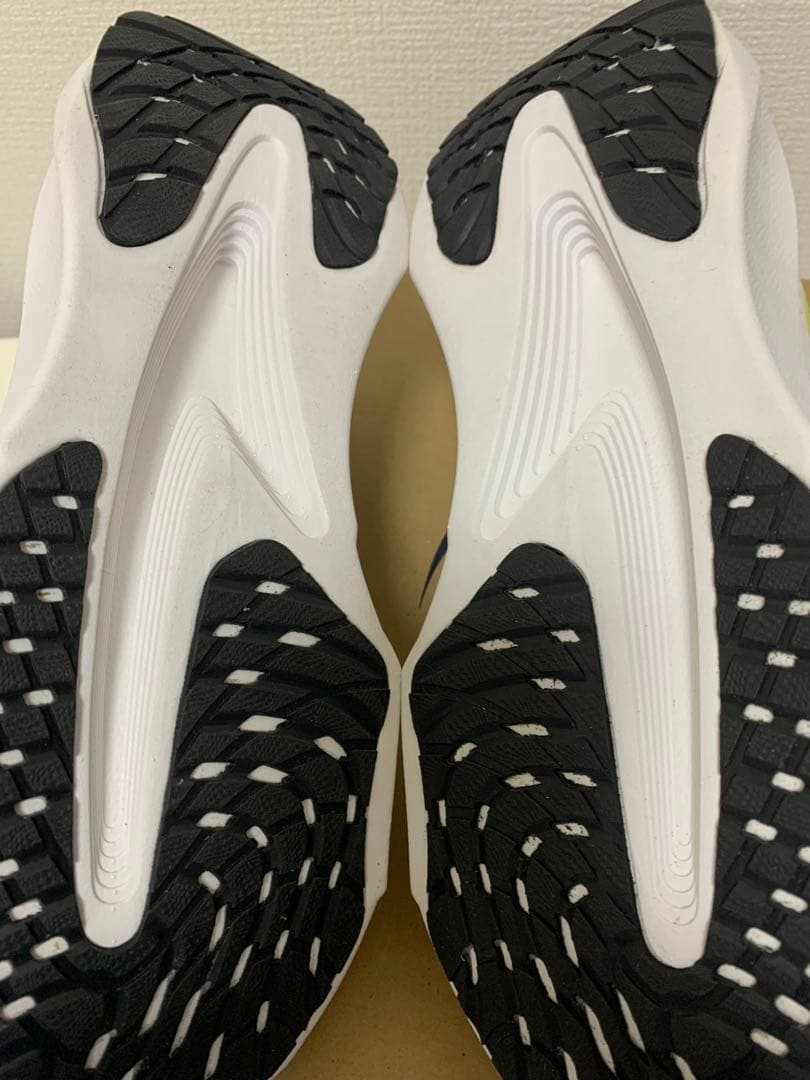 【未使用】TIGORA 厚底ランニングシューズ　27.0cm