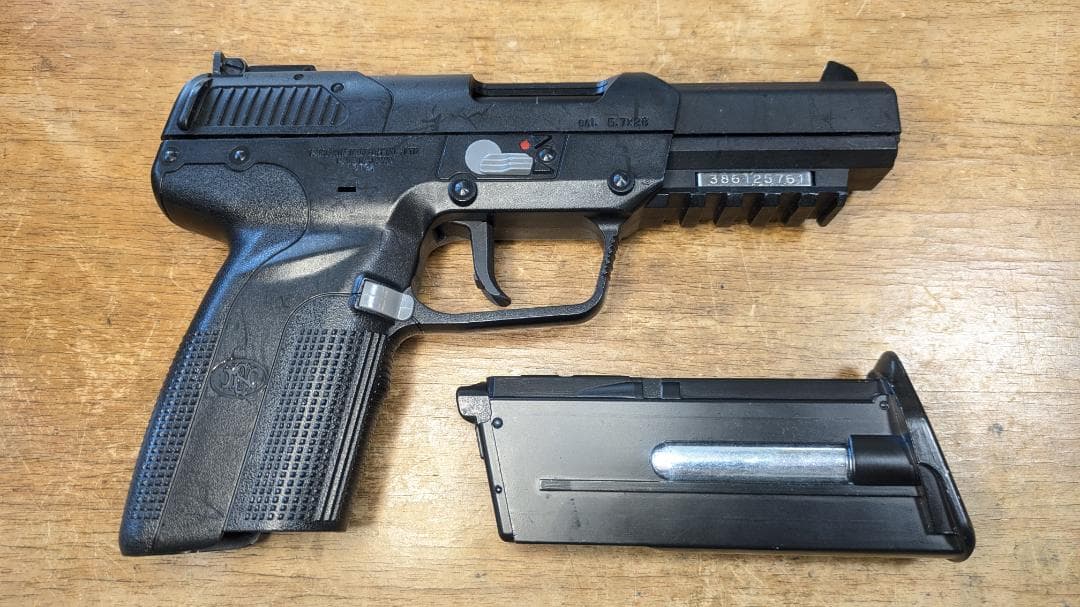 マルシン　FN 5-7 CO2 ガスブローバック 動作OK