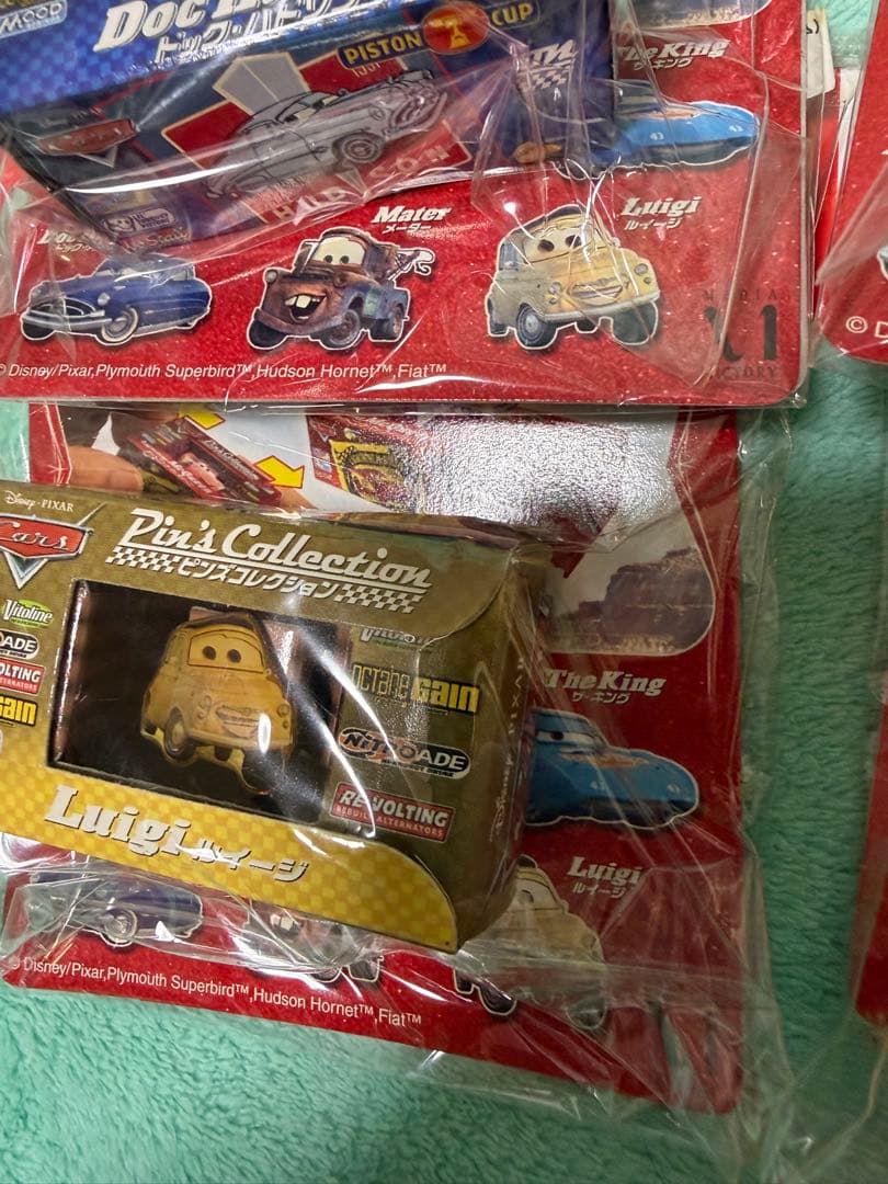 激レア カーズ Cars Pin's Collection セット