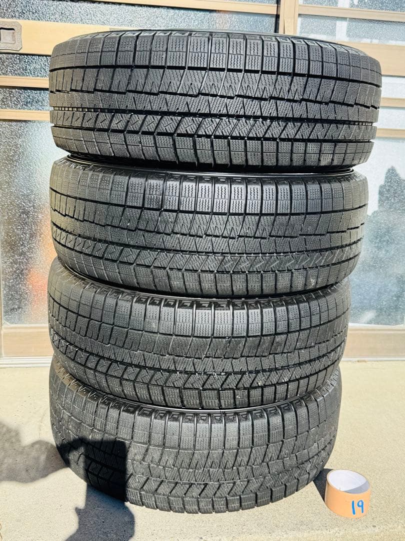 DUNLOP WINTERMAXX 03 215/60R16 95Q 21年 DUNLOP WINTER MAXX WM03 215/60R16 95Q | タイヤの通販 販売と交換