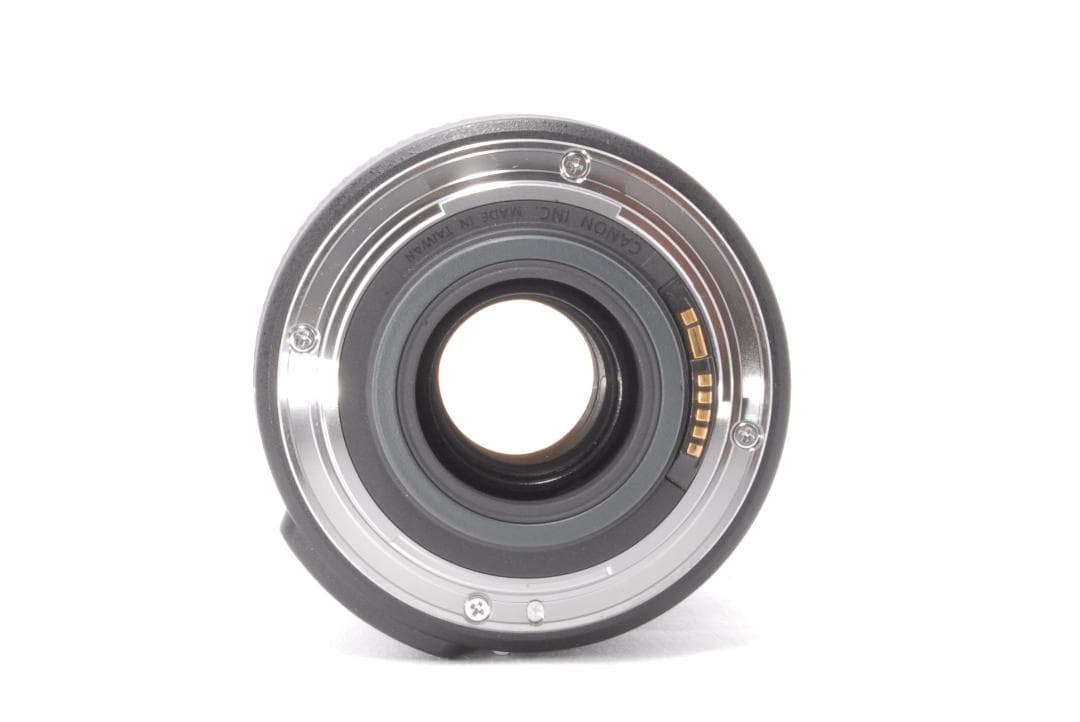 極美品⭐️EF-S18-135mm F3.5-5.6 IS ⭐️手ぶれ補正