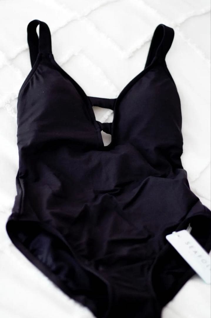 未使用】seafolly ジジハデイッド広告モデル ワンピース水着 - メルカリ